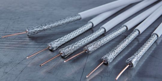 Kabel- und Steckverbinder bei GSB Elektrotechnik GmbH in Stuttgart